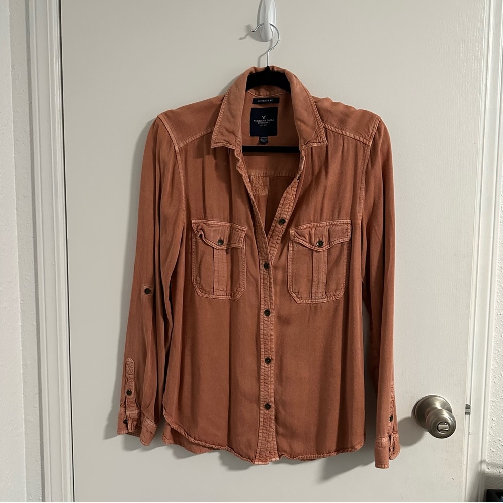 American Eagle Button Up